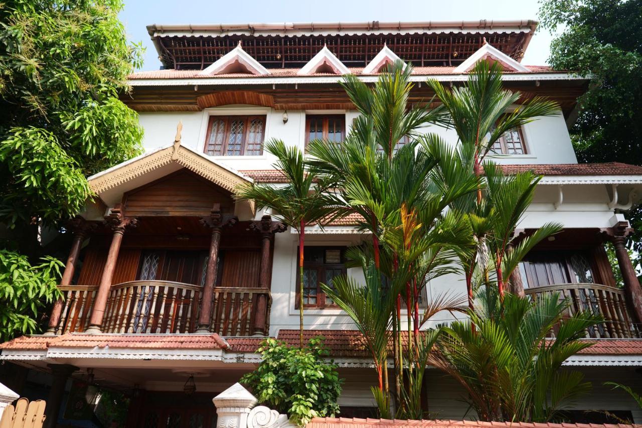 Hotel White Rose Коччи Экстерьер фото