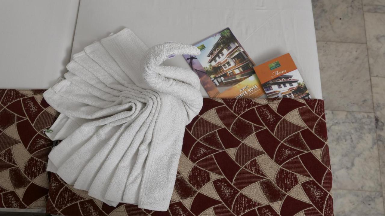 Hotel White Rose Коччи Экстерьер фото